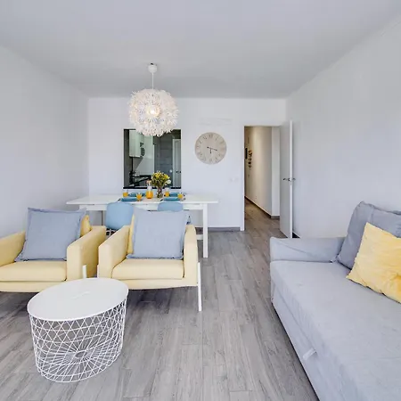 Apartament 2bd Pool Balcony Wifi Ac Parking 250m *