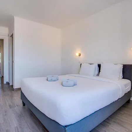 2bd Pool Balcony Wifi Ac Parking 250m * Albufeira